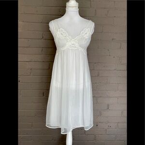 Vintage  Gotham Lingerie  White Nightgown  S -32